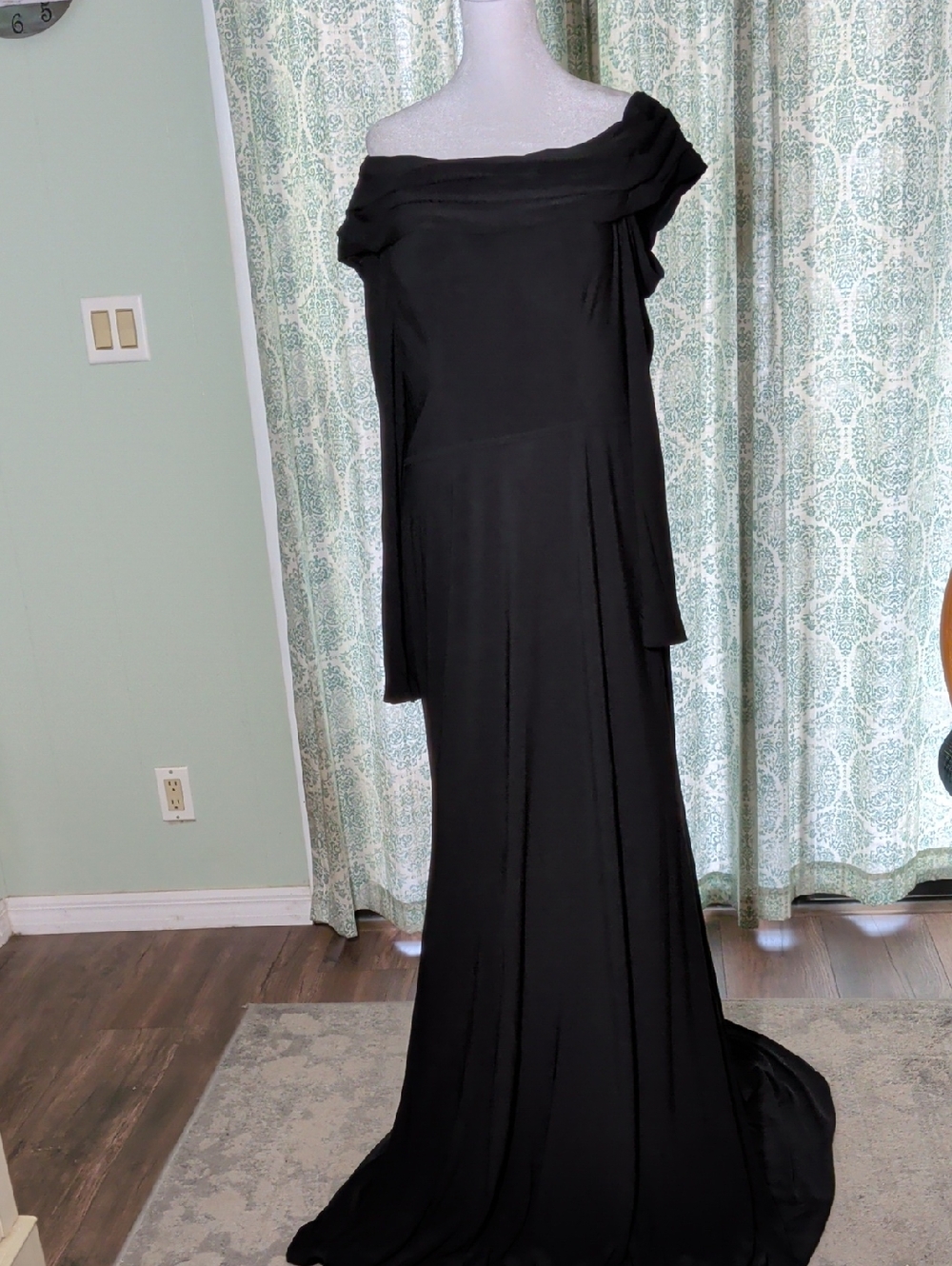 Ieena For Mac Duggal Black Off-Shoulder Evening Gown